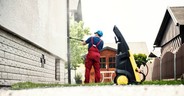 Best Driveway Pressure Washing  in Danielson, CT